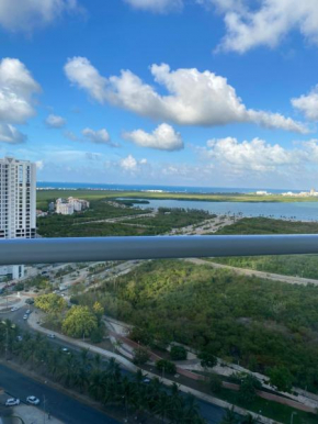 Malecón Cancún , la vista